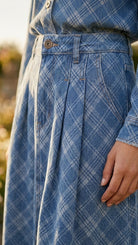 Ensemble Chemise & Jupe Jean Carreaux Bleu, La Garde-Robe de Nina - vue 3