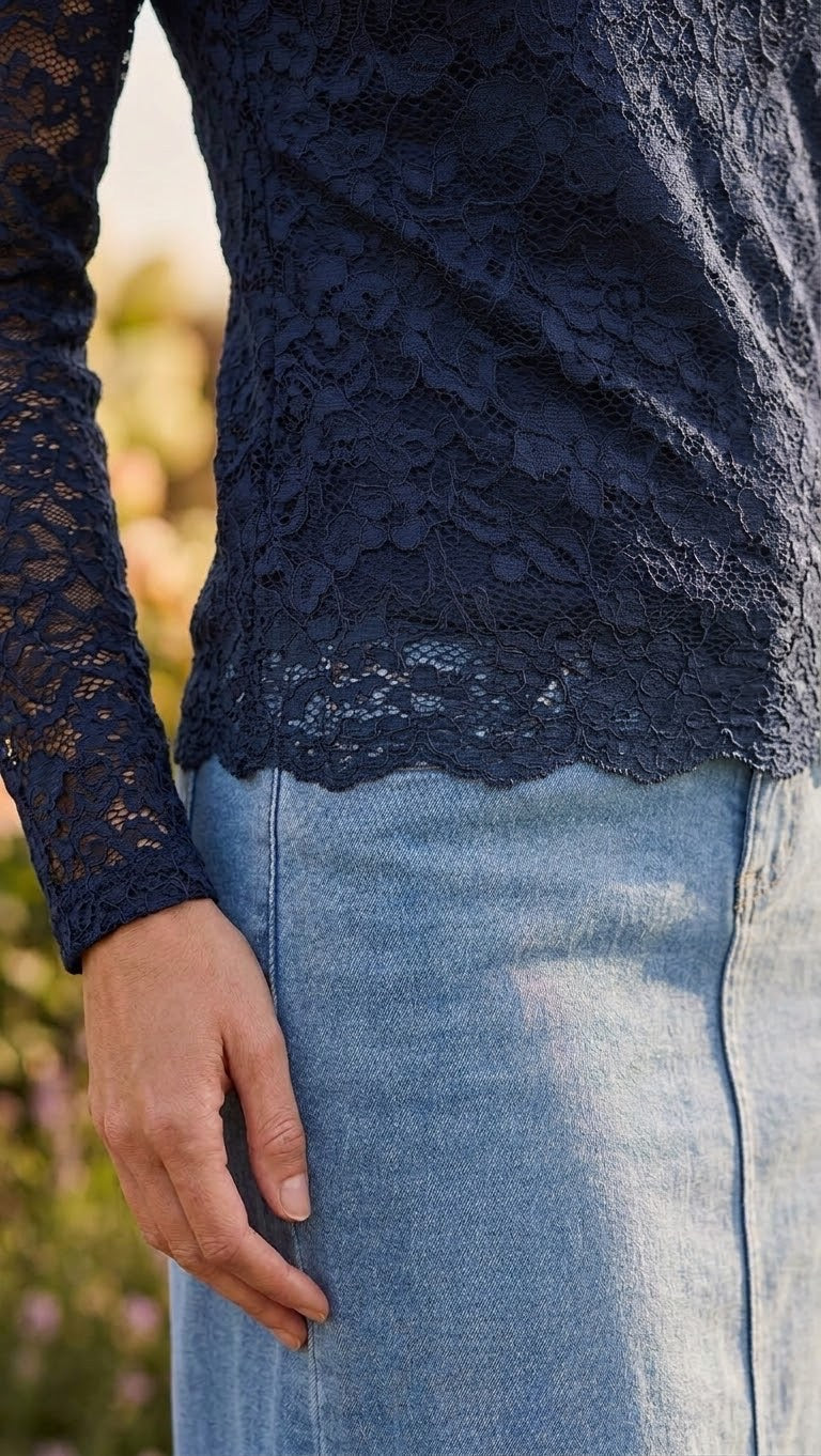 Haut Dentelle Col Montant Marine, La Garde-Robe de Nina - vue 2