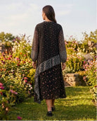 Robe Asymétrique Imprimé Fleuri Volants Noir, La Garde-Robe de Nina - vue 2