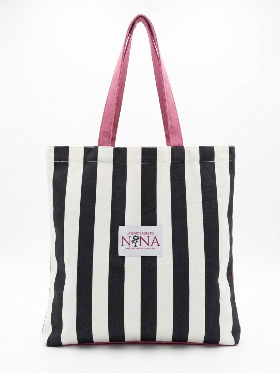 Tote Bag Offert – Rayures Noir & Blanc, La Garde-Robe de Nina - vue 1